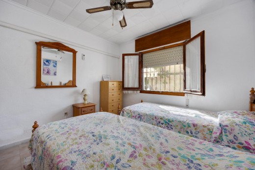 Resale - Chalet - Torrevieja - La Siesta - El Salado - Torreta