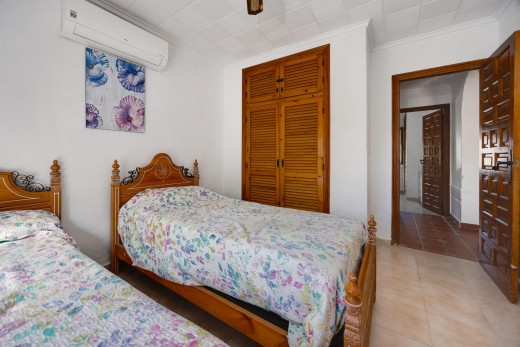 Resale - Chalet - Torrevieja - La Siesta - El Salado - Torreta