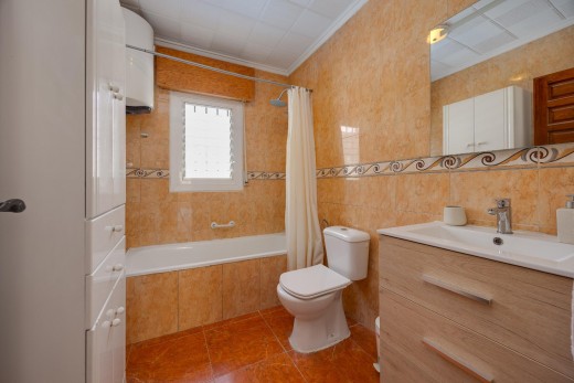 Resale - Chalet - Torrevieja - La Siesta - El Salado - Torreta