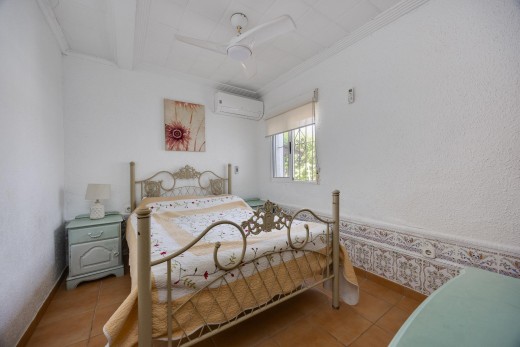 Resale - Chalet - Torrevieja - La Siesta - El Salado - Torreta