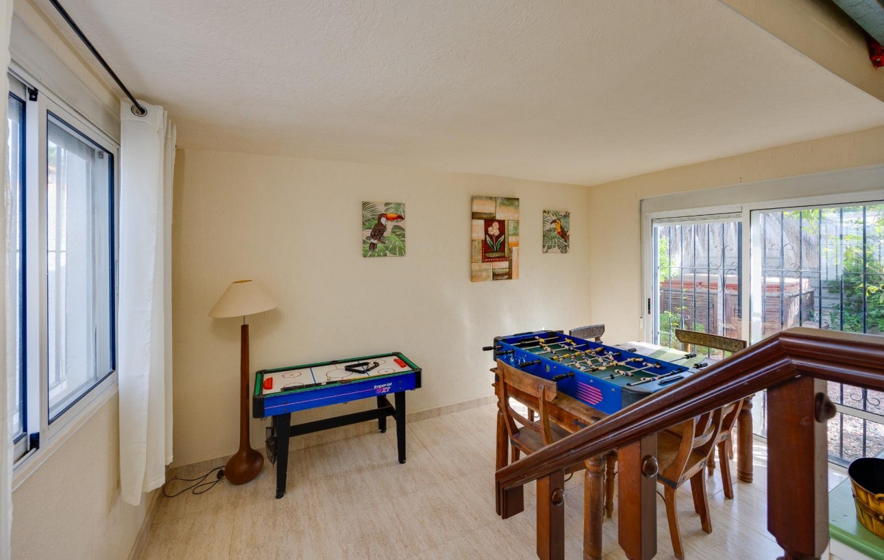 Resale - Chalet - Torrevieja - La Siesta - El Salado - Torreta