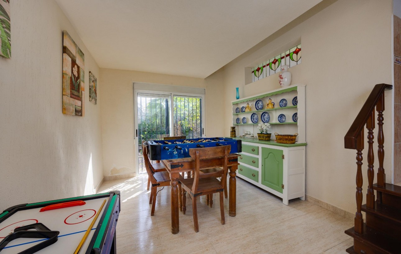 Resale - Chalet - Torrevieja - La Siesta - El Salado - Torreta