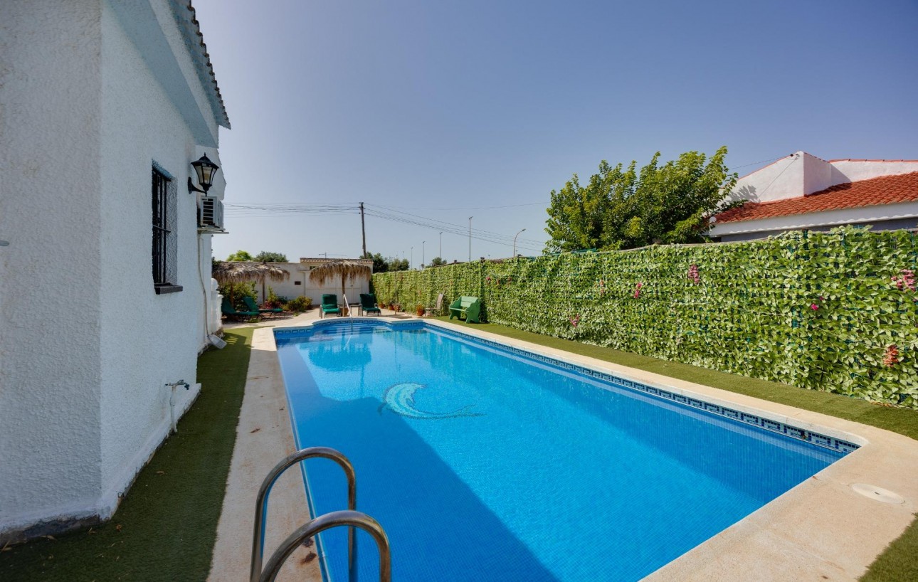 Resale - Chalet - Torrevieja - La Siesta - El Salado - Torreta