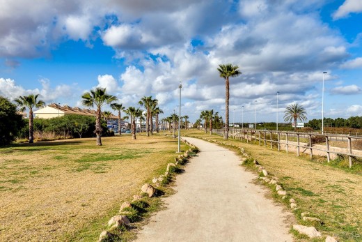 Resale - Chalet - Torrevieja - La Siesta - El Salado - Torreta