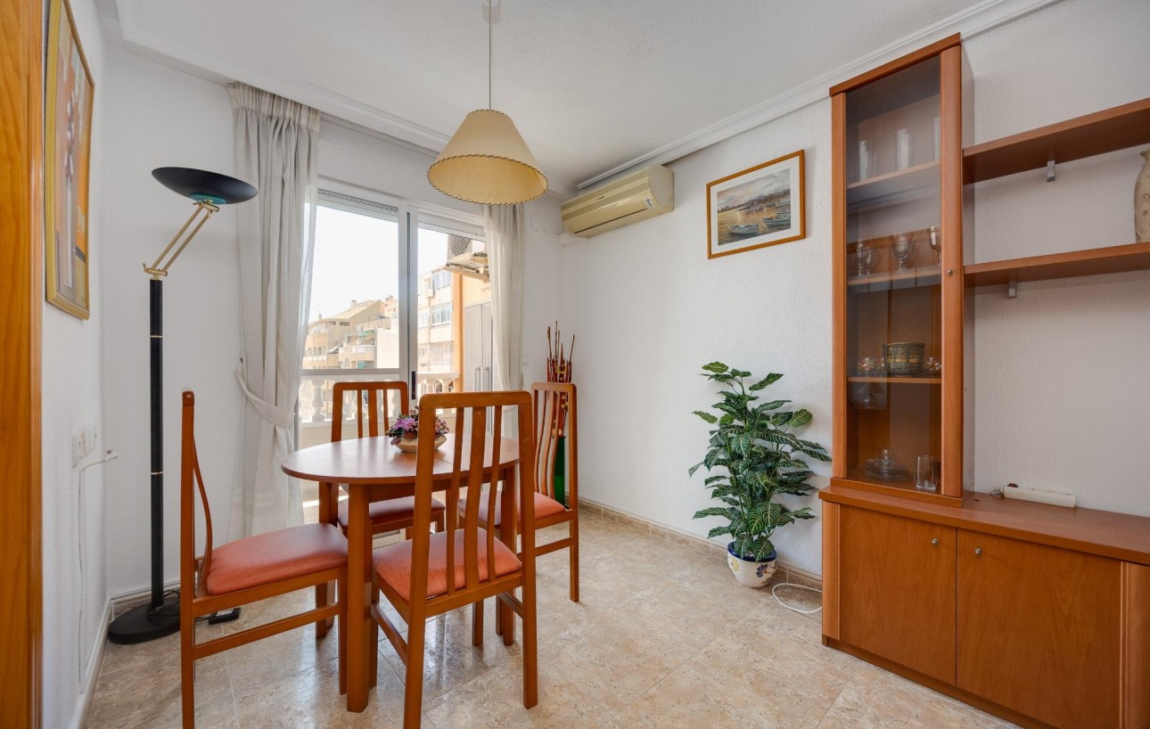 Resale - Wohnung - Torrevieja - Playa del cura