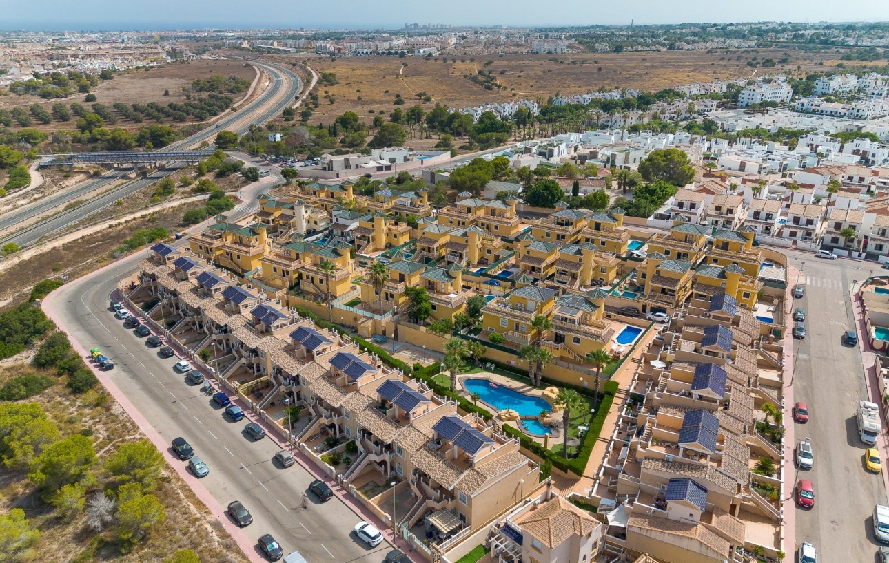 Resale - Bungalow Planta Baja - Orihuela Costa - PAU 26
