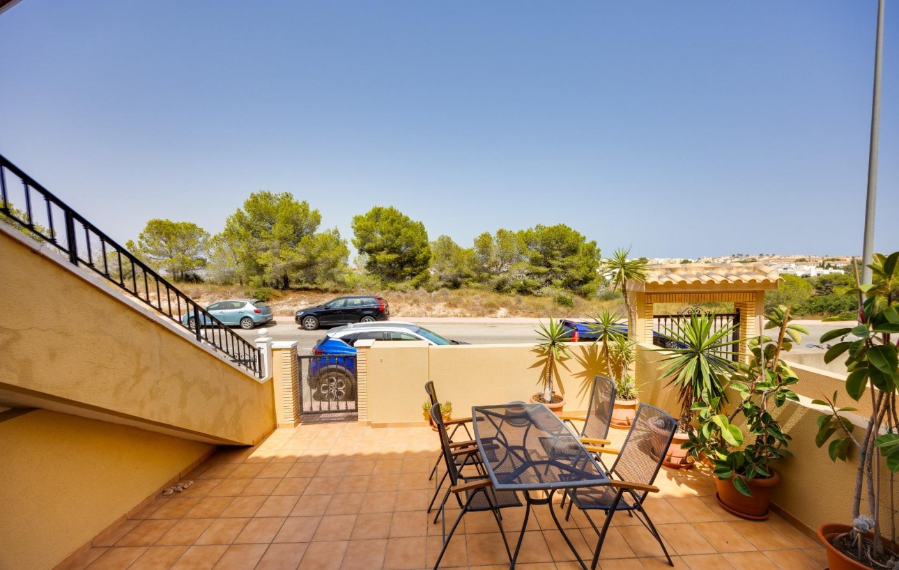 Resale - Bungalow Planta Baja - Orihuela Costa - PAU 26