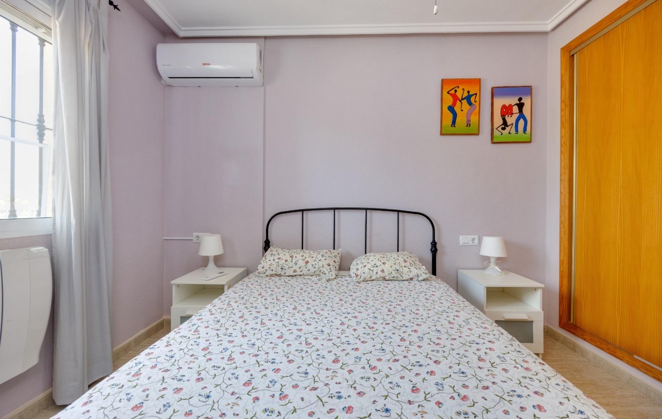Resale - Bungalow Planta Baja - Orihuela Costa - PAU 26