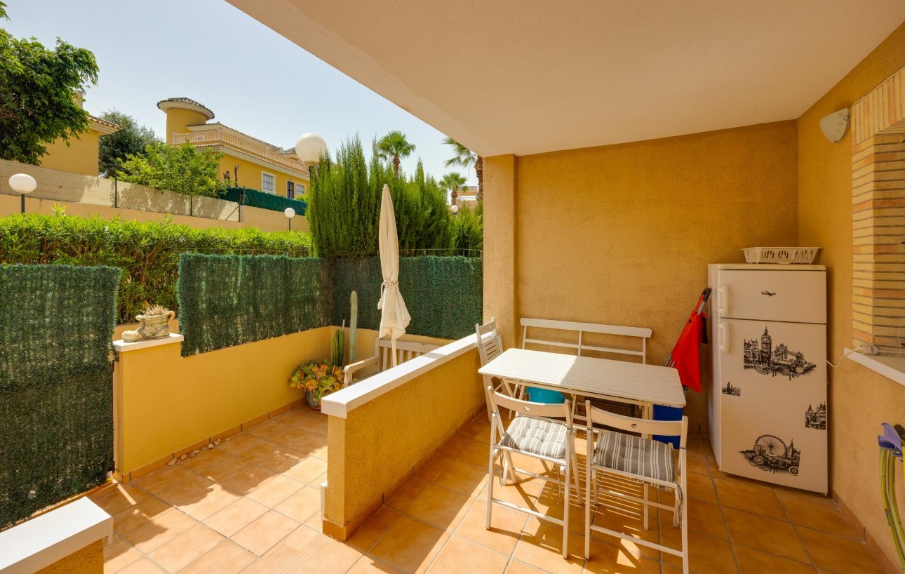 Resale - Bungalow Planta Baja - Orihuela Costa - PAU 26