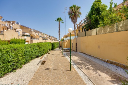 Resale - Bungalow Planta Baja - Orihuela Costa - PAU 26