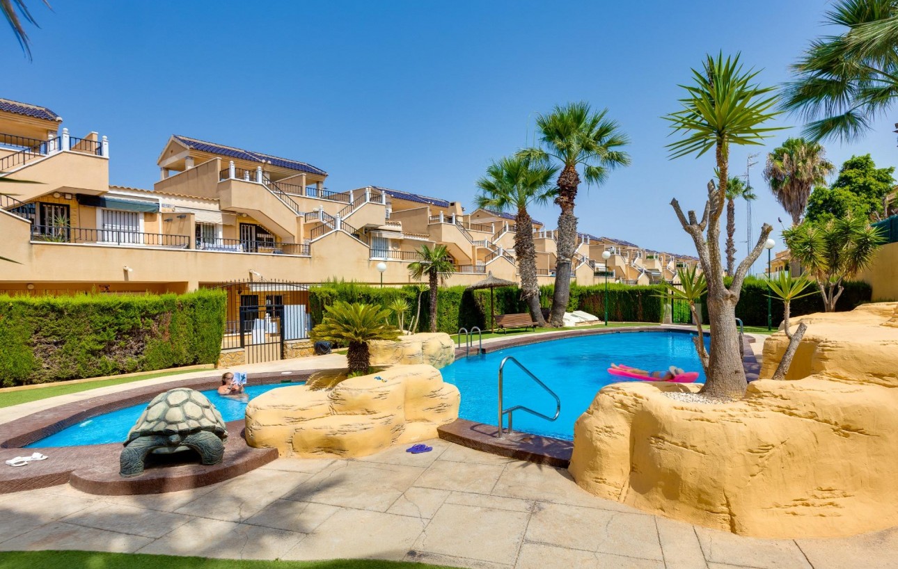 Resale - Bungalow Planta Baja - Orihuela Costa - PAU 26