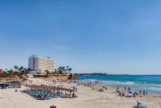 Resale - Bungalow Planta Baja - Orihuela Costa - PAU 26