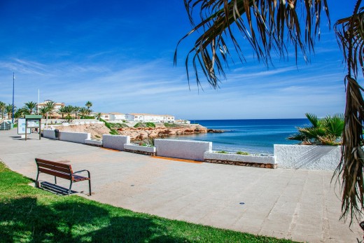 Resale - Bungalow Planta Baja - Orihuela Costa - PAU 26