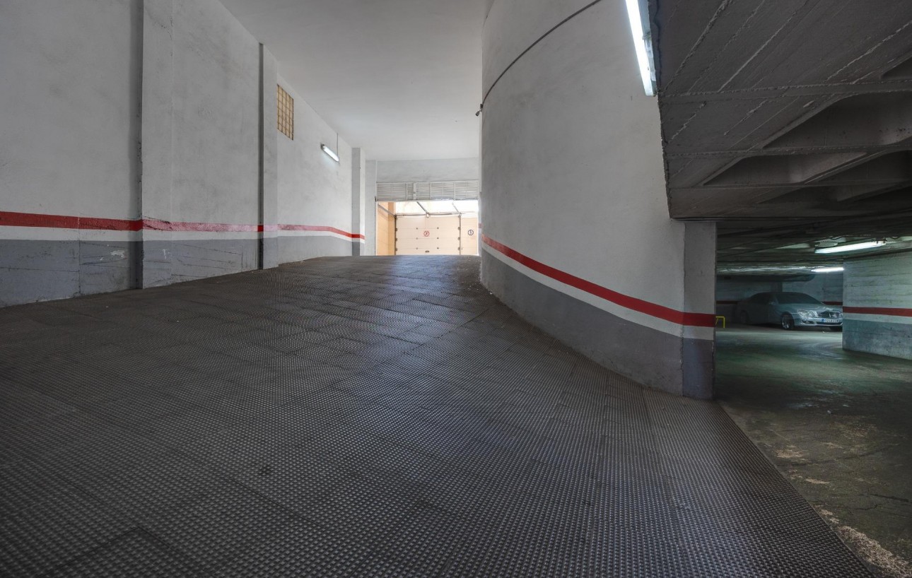 Resale - Garage - Torrevieja - Playa del cura