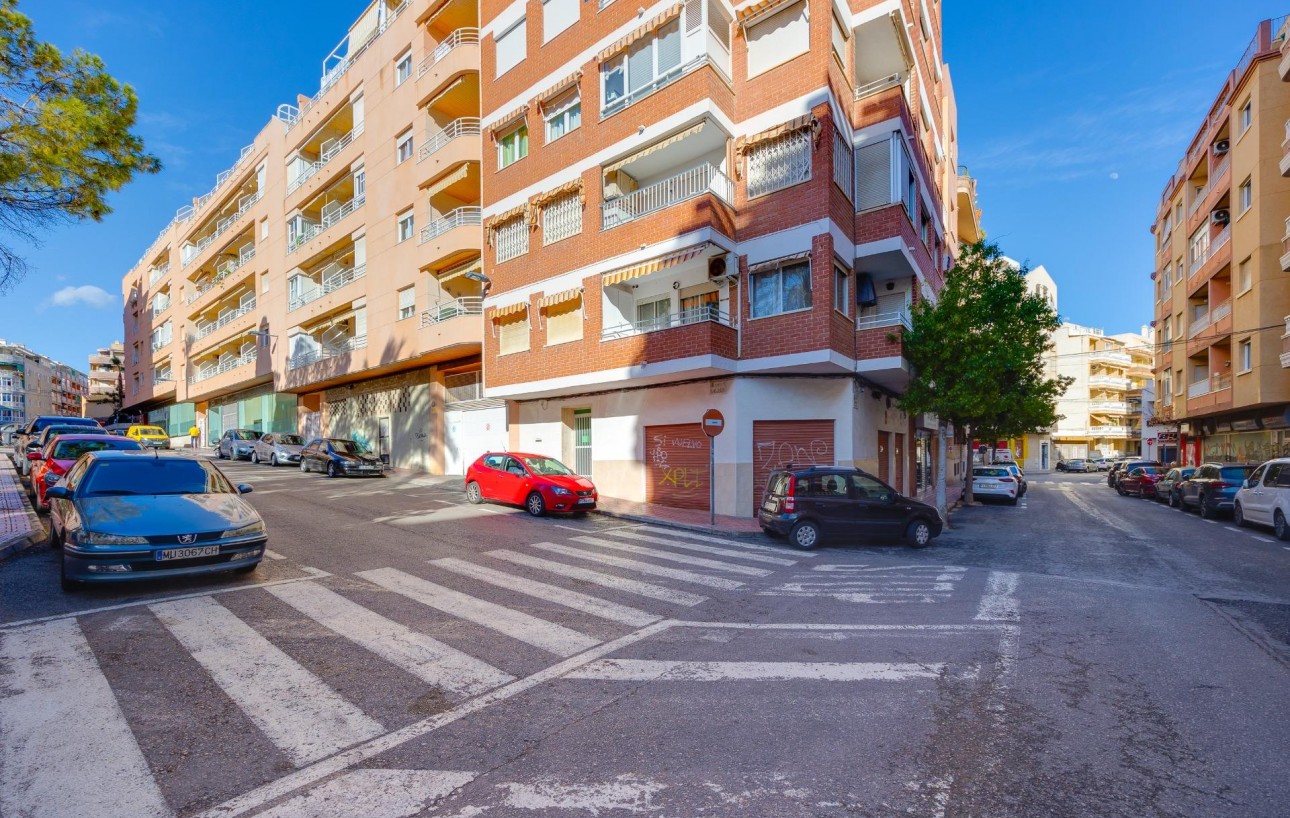 Resale - Garage - Torrevieja - Playa del cura