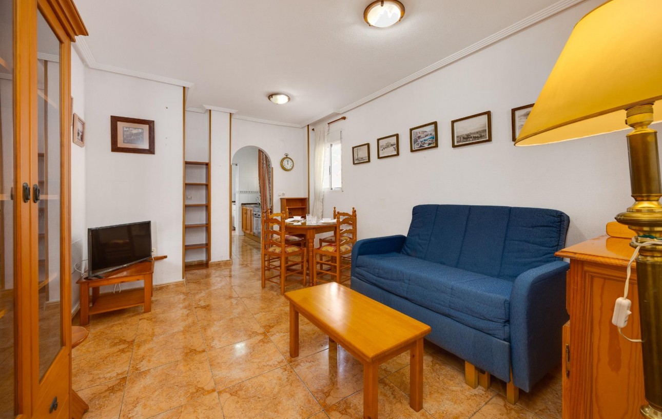 Resale - Bungalow Planta Baja - Torrevieja - Centro