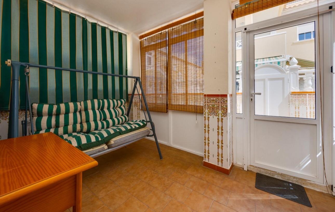 Resale - Bungalow Planta Baja - Torrevieja - Centro