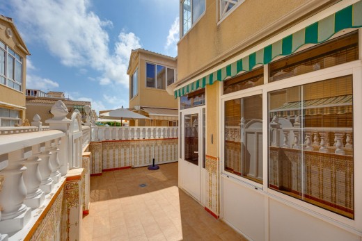 Resale - Bungalow Planta Baja - Torrevieja - Centro