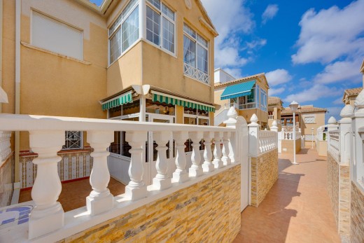 Resale - Bungalow Planta Baja - Torrevieja - Centro