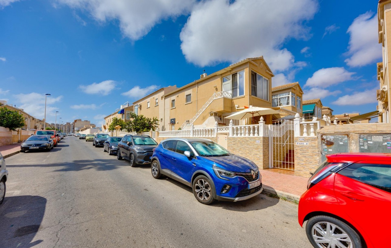Resale - Bungalow Planta Baja - Torrevieja - Centro