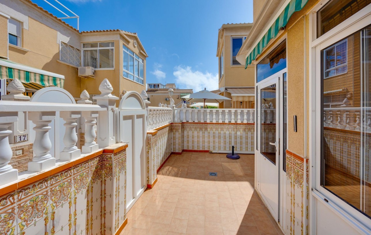 Resale - Bungalow Planta Baja - Torrevieja - Centro