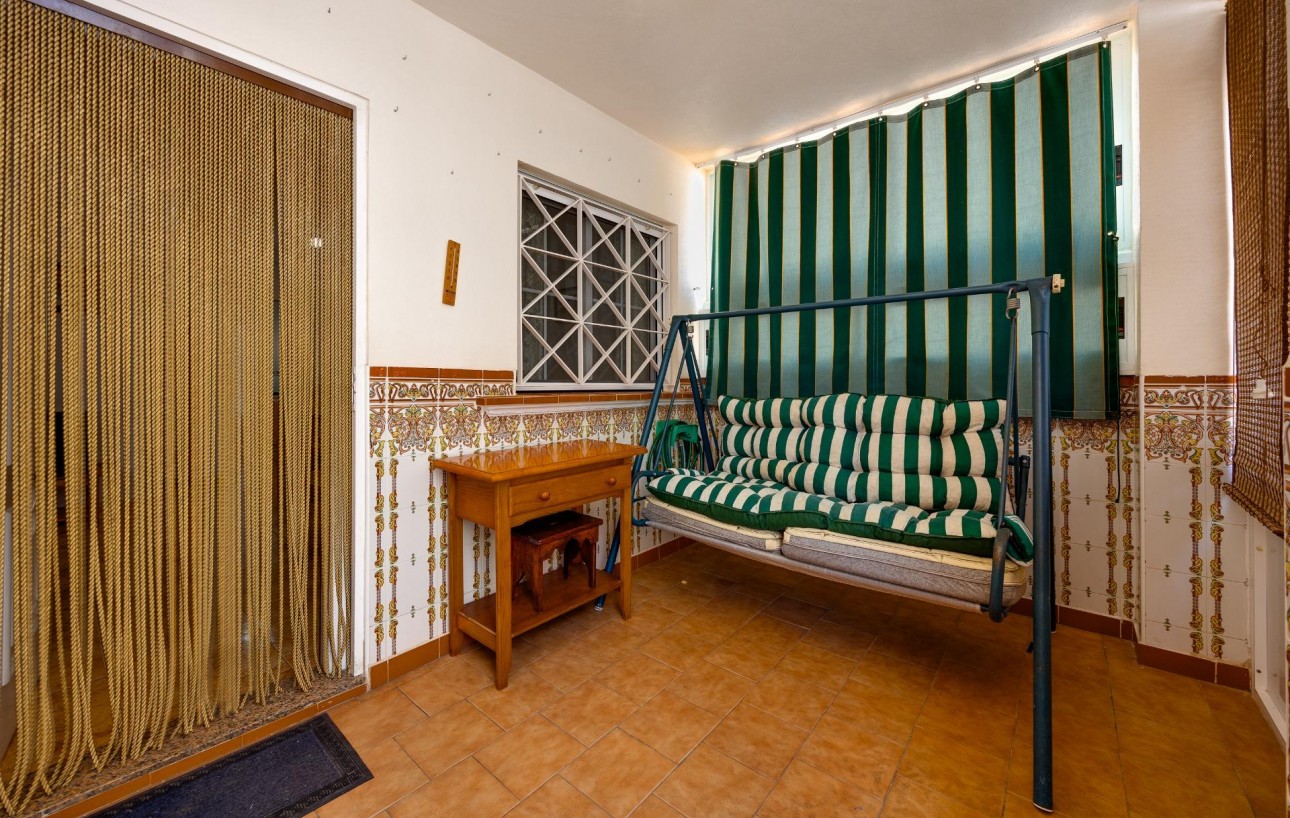 Resale - Bungalow Planta Baja - Torrevieja - Centro