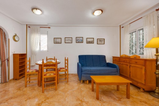 Resale - Bungalow Planta Baja - Torrevieja - Centro