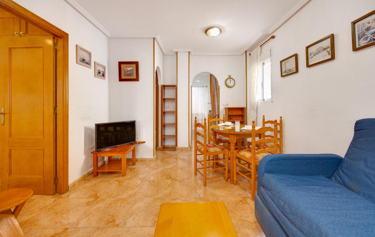 Resale - Bungalow Planta Baja - Torrevieja - Centro