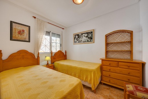 Resale - Bungalow Planta Baja - Torrevieja - Centro