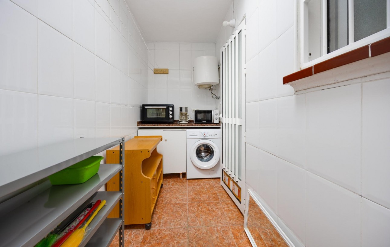 Resale - Bungalow Planta Baja - Torrevieja - Centro