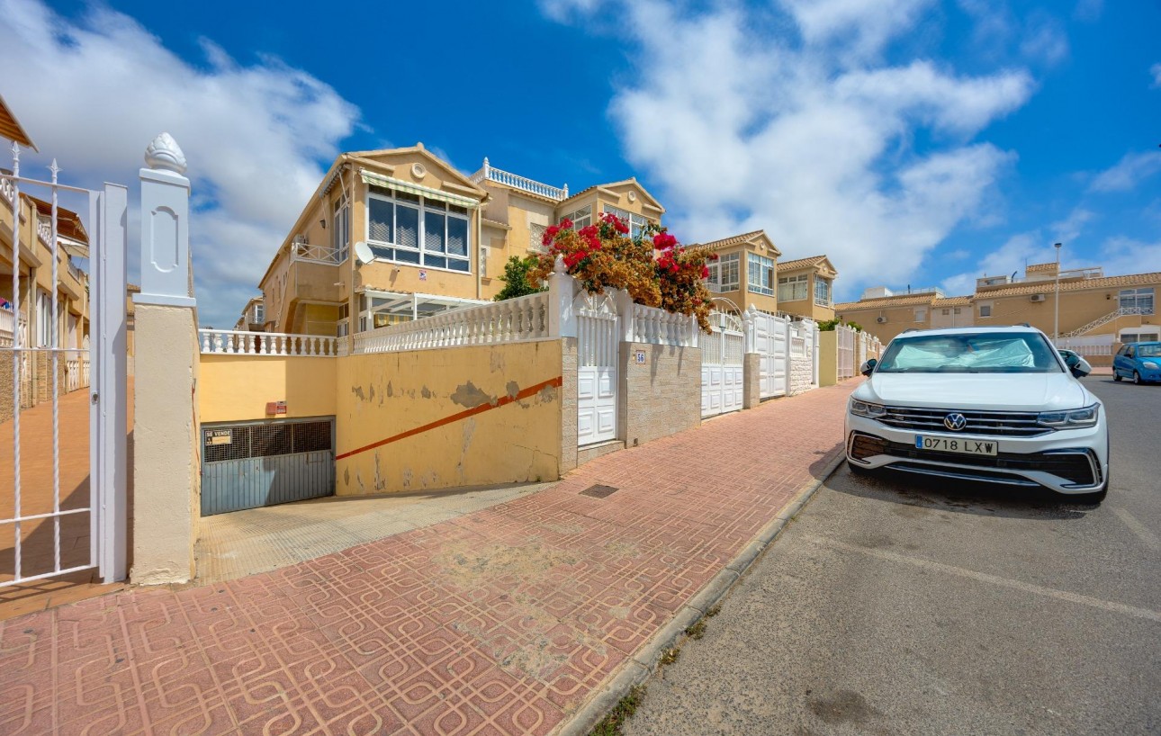 Resale - Bungalow Planta Baja - Torrevieja - Centro