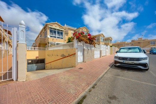 Resale - Bungalow Planta Baja - Torrevieja - Centro
