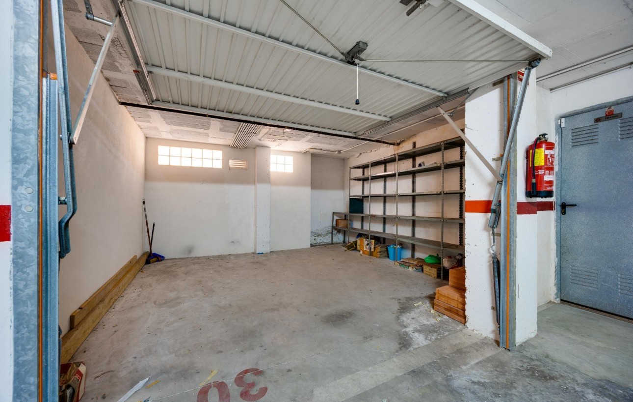 Resale - Bungalow Planta Baja - Torrevieja - Centro