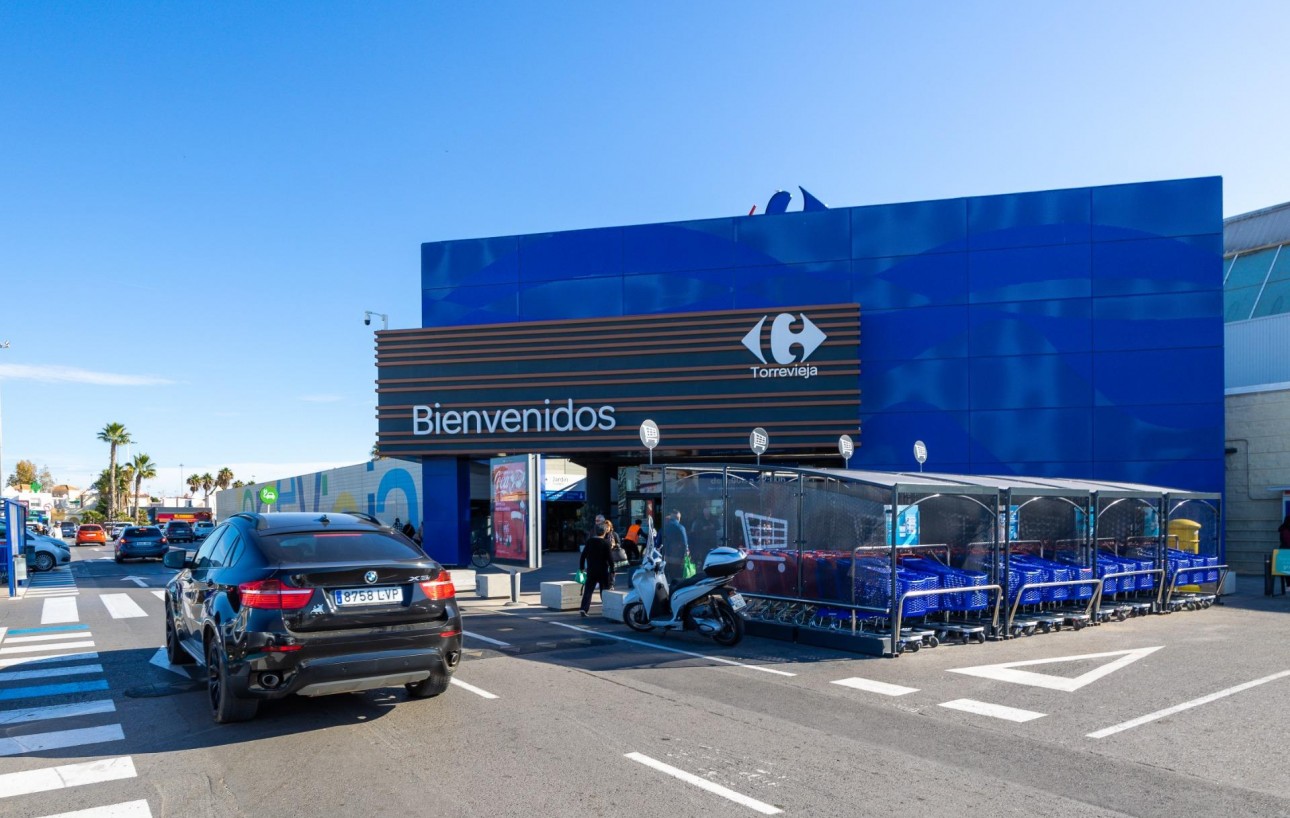 Resale - Bungalow Planta Baja - Torrevieja - Centro