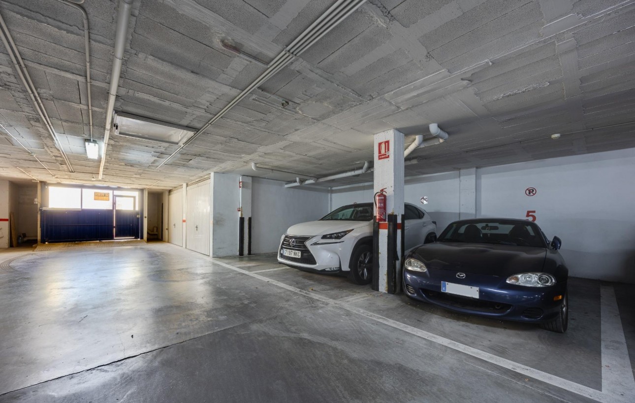 Resale - Garage - Torrevieja - Centro