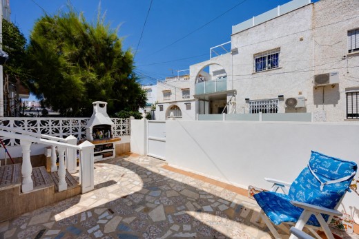 Resale - Chalet - Torrevieja - Calas blanca