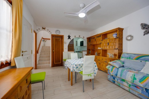 Resale - Chalet - Torrevieja - Calas blanca