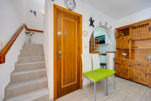 Resale - Chalet - Torrevieja - Calas blanca