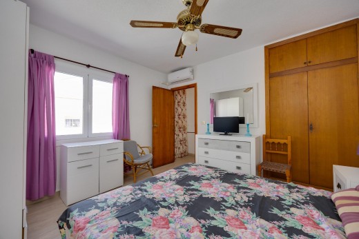 Resale - Chalet - Torrevieja - Calas blanca