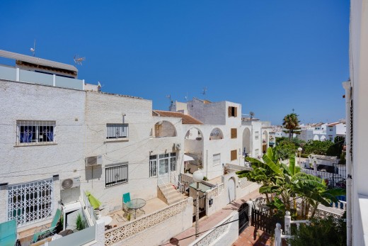 Resale - Chalet - Torrevieja - Calas blanca