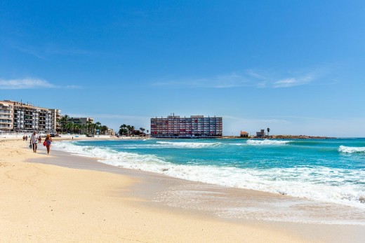 Resale - Chalet - Torrevieja - Calas blanca