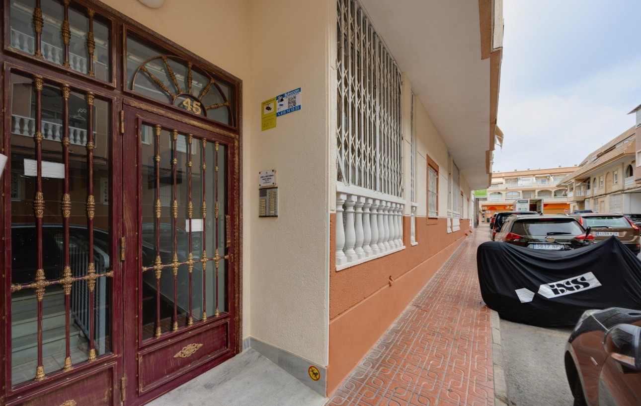 Venta - Apartamento - Torrevieja - Playa de los locos