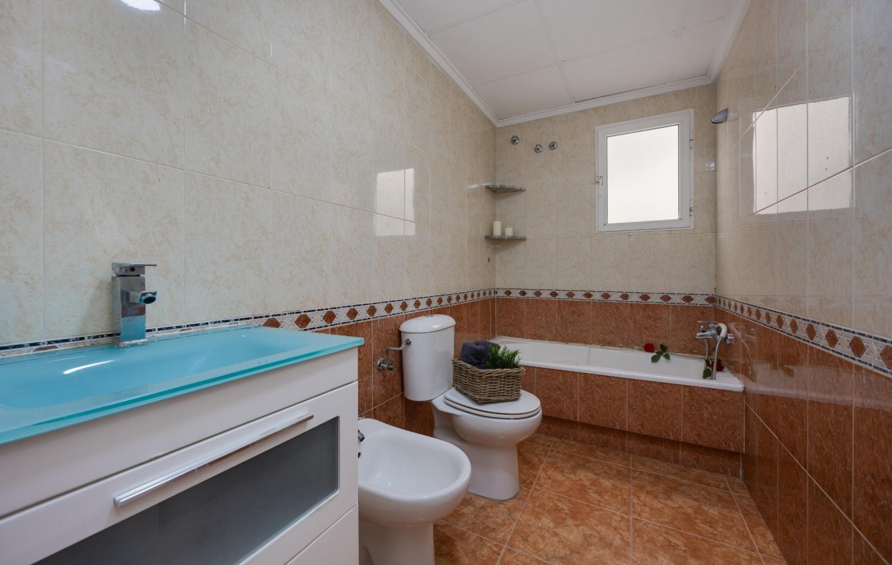 Venta - Apartamento - Torrevieja - Playa del cura