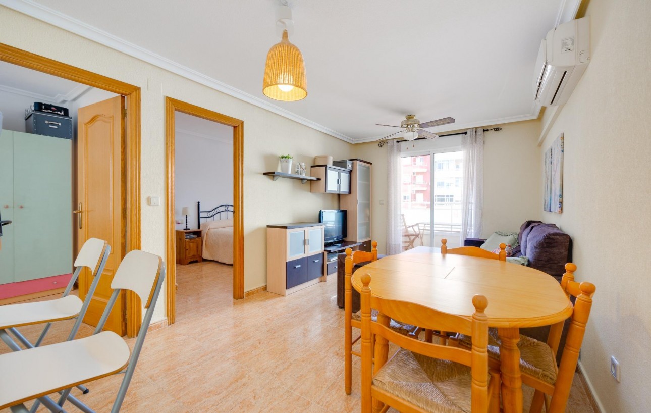 Resale - Wohnung - Torrevieja - Centro