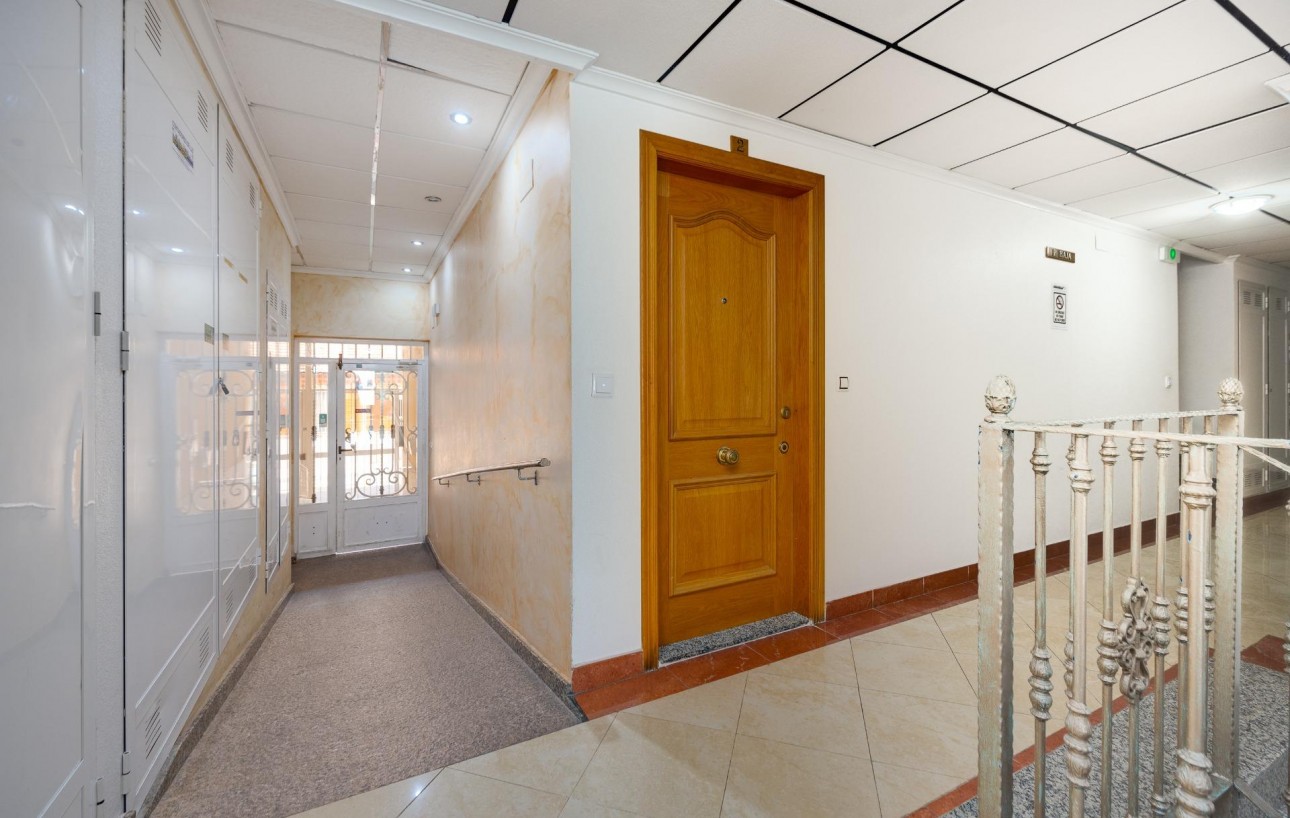 Resale - Wohnung - Torrevieja - Centro