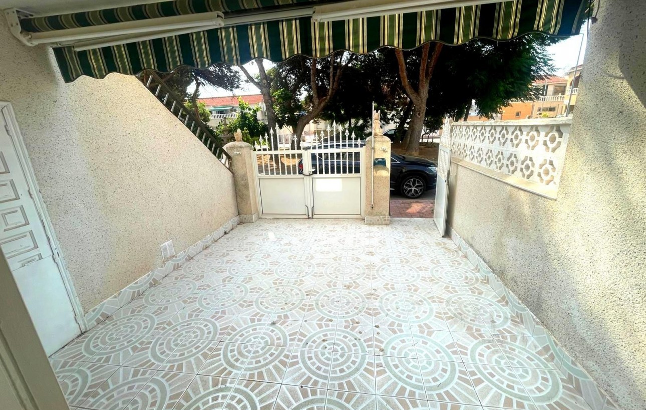 Venta - Bungalow Planta Baja - Torrevieja - Playa de los Naufragos