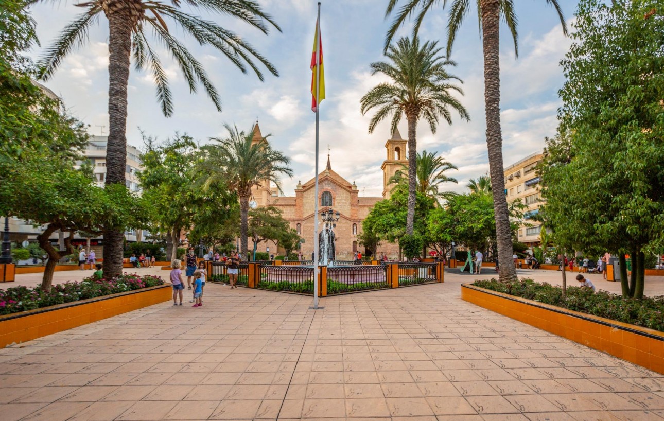 Venta - Bungalow Planta Baja - Torrevieja - Playa de los Naufragos