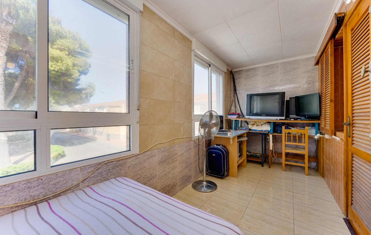 Venta - Chalet - Torrevieja - Playa de los Naufragos