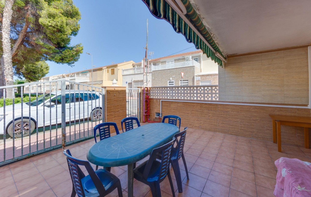 Venta - Chalet - Torrevieja - Playa de los Naufragos