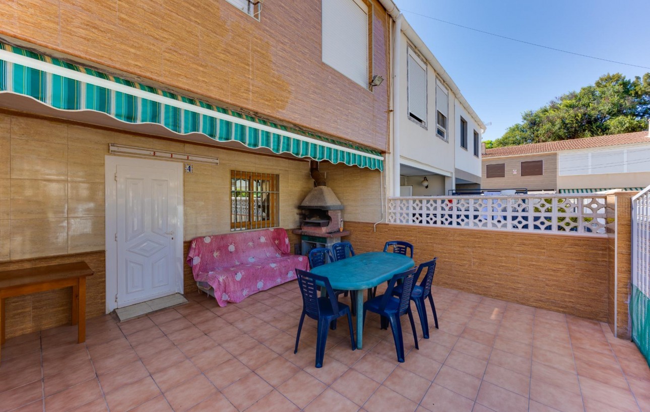 Venta - Chalet - Torrevieja - Playa de los Naufragos